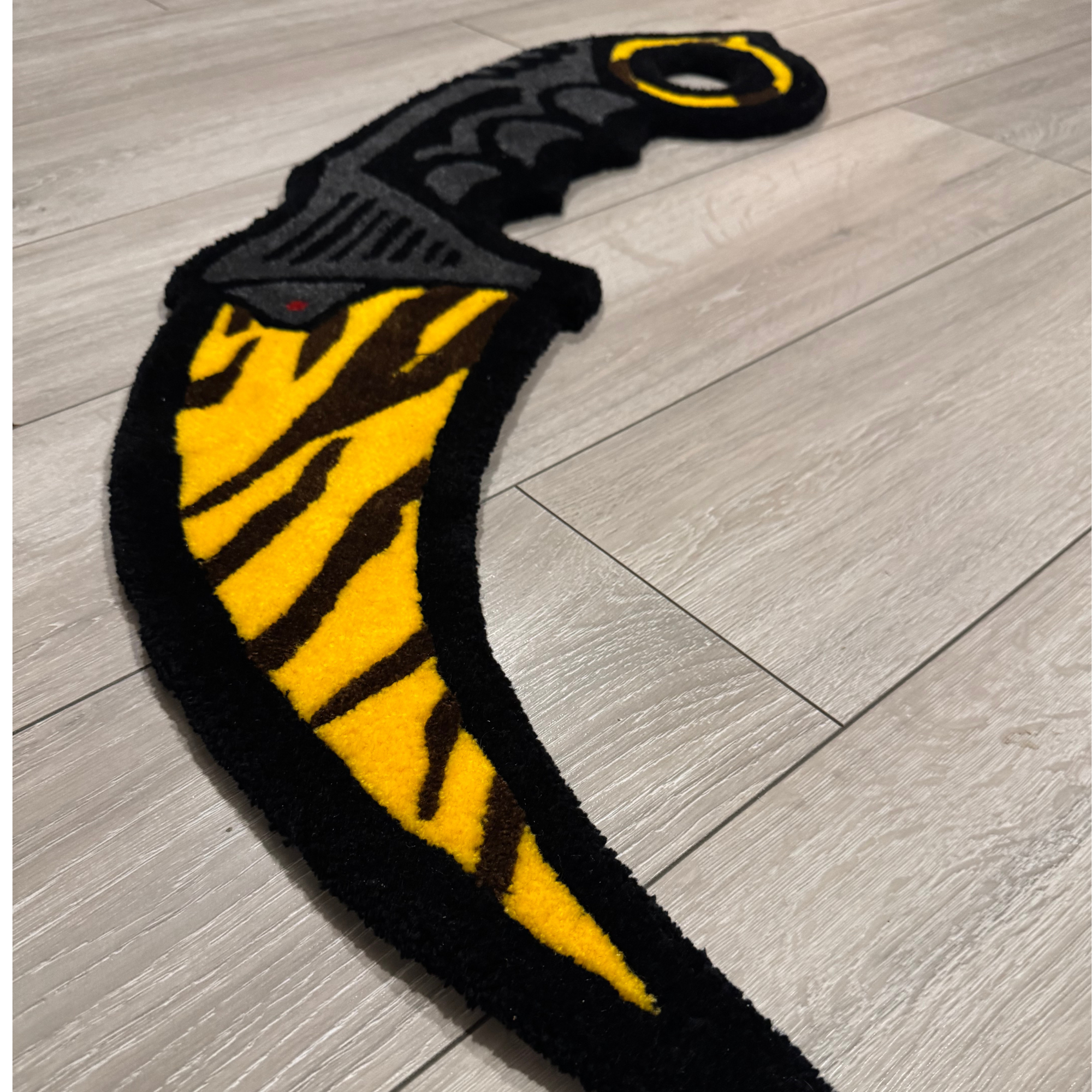 KARAMBIT TIGER TOOTH